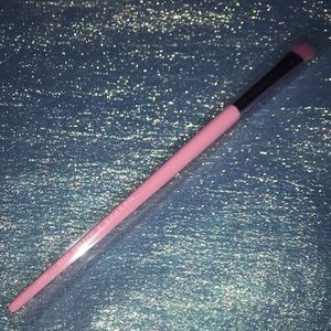 3/$15 Morphe x Jeffree Star JS11 Blunt Packer Brush